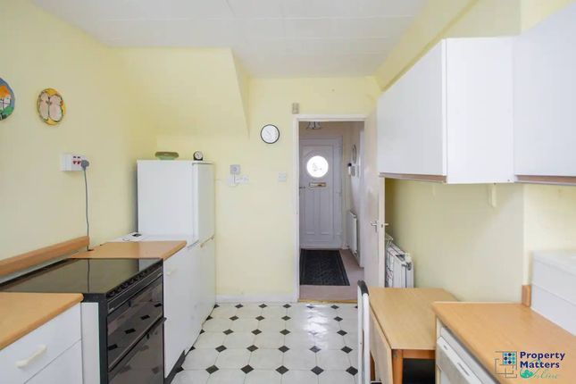 38 Raithburn Avenue, Kilmarnock photo 4