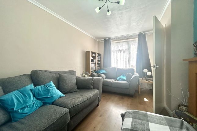 12, Monument Lane, Sedgley photo 2