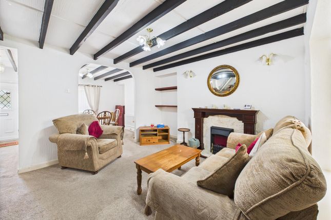 37, Hall Street, Ammanford photo 3