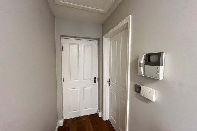 Apartment 11, Sharlotte Court, Uttoxeter photo 2