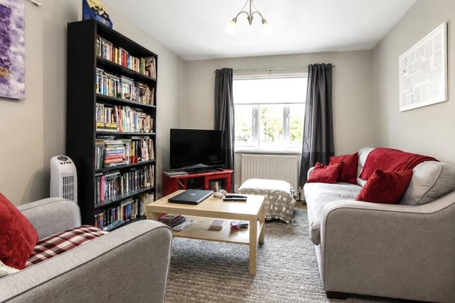 227, Passfield Avenue, Eastleigh photo 2