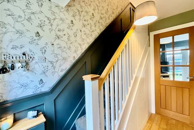 32a, Edinburgh Drive North Anston, Sheffield photo 2