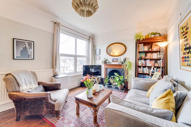 Thumbnail Flat for sale in Ferme Park Road, London