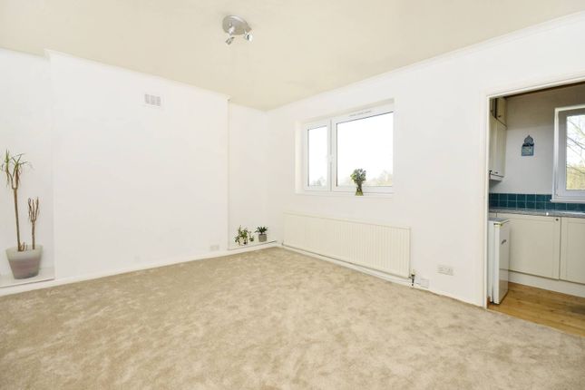 Thumbnail Flat to rent in Belvedere Road, Crystal Palace, London
