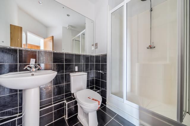 51, Grand Regency Heights, Ascot photo 4
