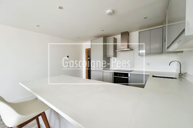 Flat 7, Farnham photo 3