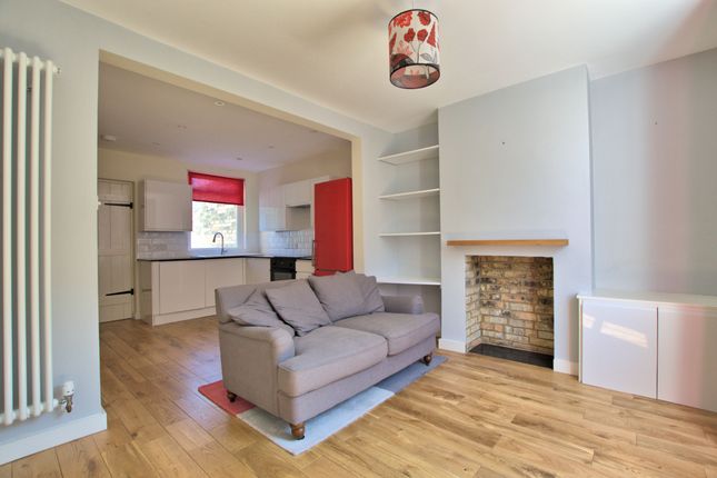 Thumbnail Terraced house to rent in York Terrace, Cambridge