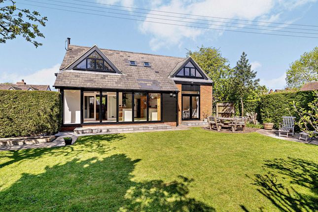 Pear Tree Cottage, The Causeway, Gloucester photo 2