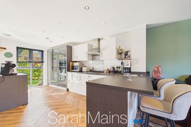 54 William Wailes Walk, Gateshead photo 3