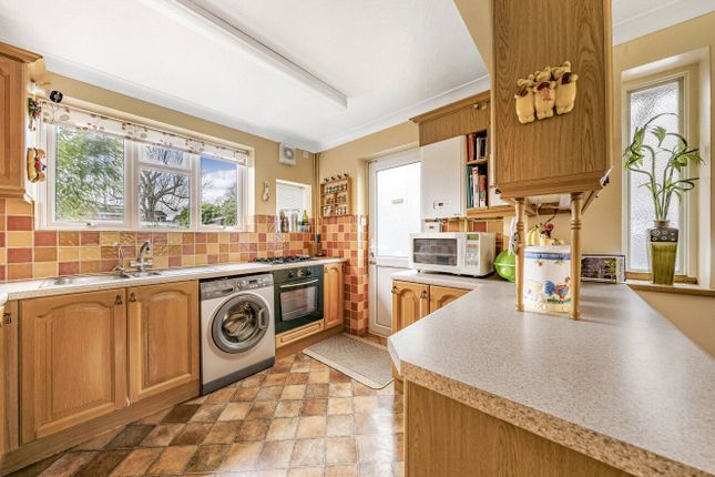 Great Goodwin Drive, Guildford photo 3