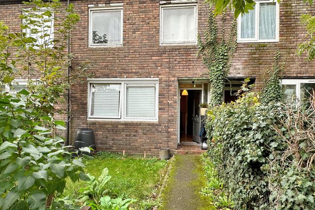 Terraced house for sale in Dowdeswell Close, London