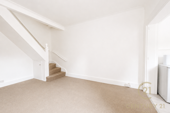 22, Bearfield Road, KINGSTON UPON THAMES photo 2