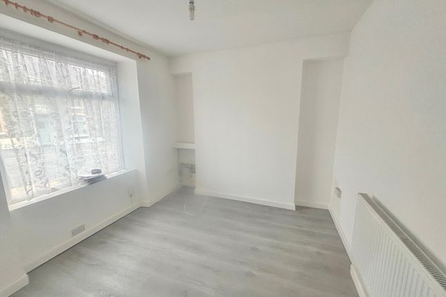 113, Loughor Road, Swansea photo 2