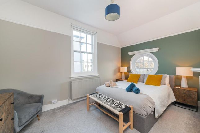 Broadwater Road, London photo 2