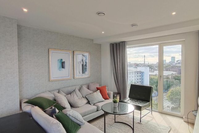 2-bed house on Flat 32, Fitzgerald Court 2B, Rodney Street, London, £5,000/mo
