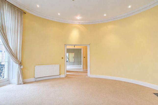 Flat 3, 21, Hyde Park Square, London photo 3