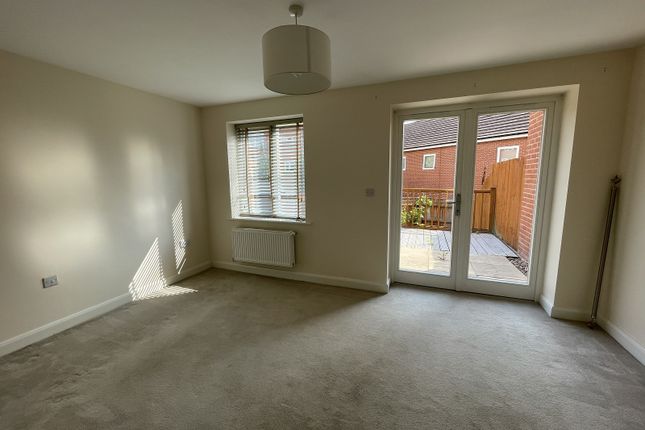 8, Peck Court, Milton Keynes photo 2