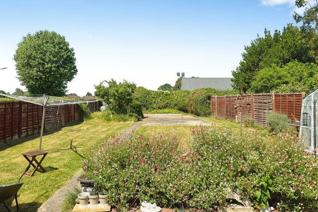 1, Sele Gardens, West Sussex photo 4