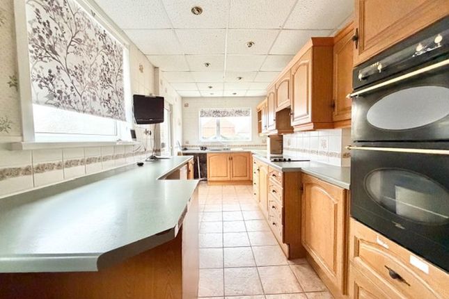 119, Littlefield Lane, Grimsby photo 3
