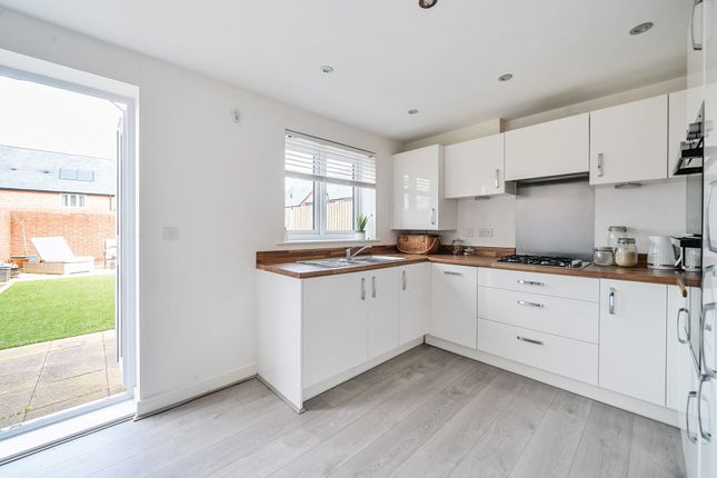 End terrace house for sale in Sandyfields Lane, Colden Common