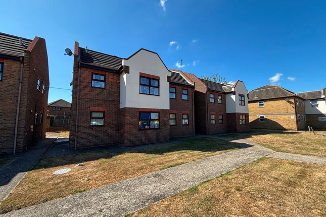 1-bed flat on Flat 26, The Ashleighs, Canvey Island, £120,000