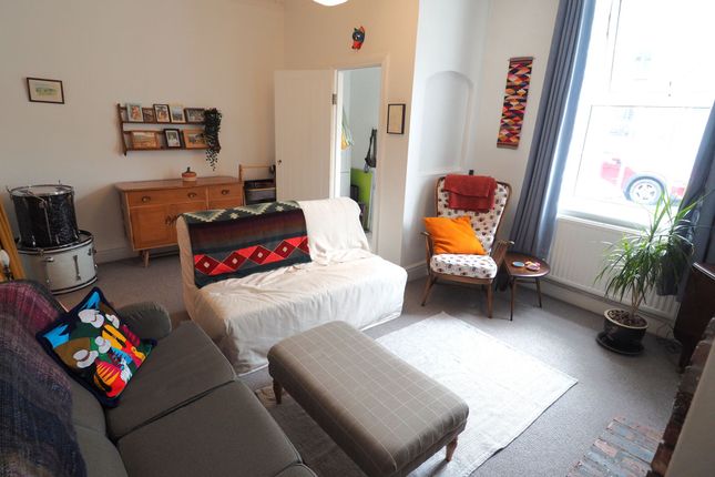 44 Wirksmoor Road, High Peak photo 4