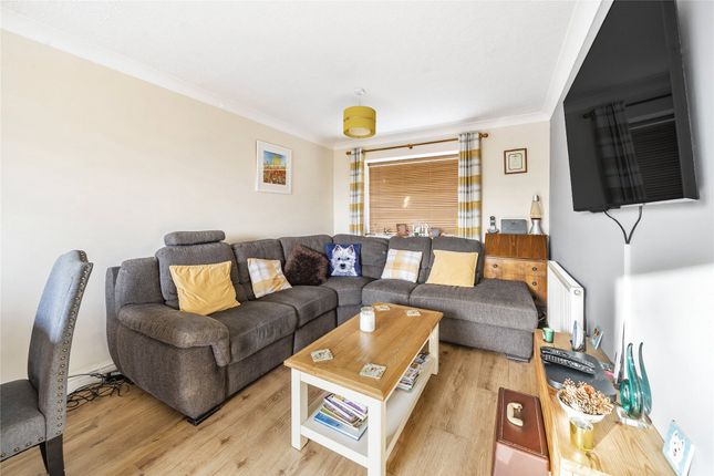 37 Avranches Avenue, Crediton Devon, Devon photo 2