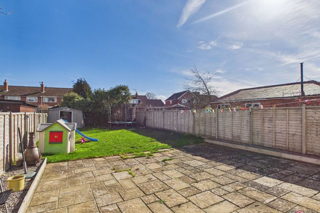 5 Hulbert Close, Cheltenham photo 4