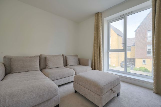 Shared accommodation to rent in Ebbsfleet Valley, Swanscombe