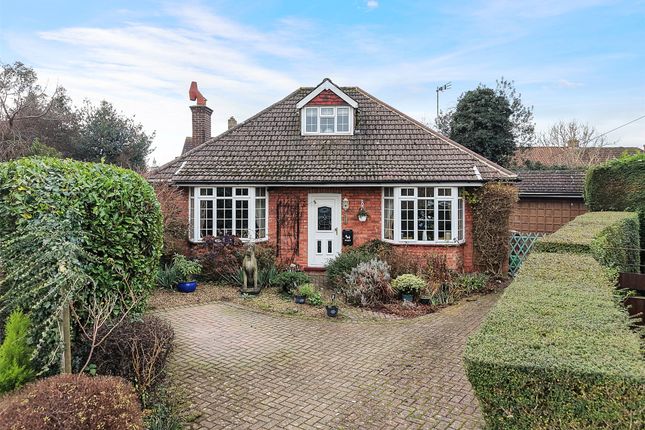 3, Josephine Close, Tadworth photo 2