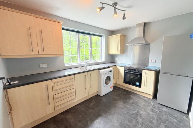Flat 6, St. Marys Court, Taylor Street, Hyde photo 3