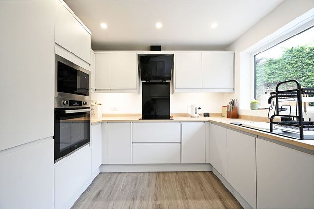 15, Romney Drive, Dronfield photo 3