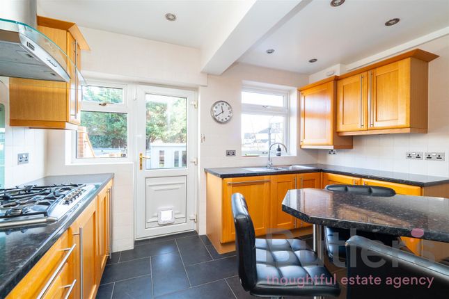 10, Florian Avenue, Sutton photo 4