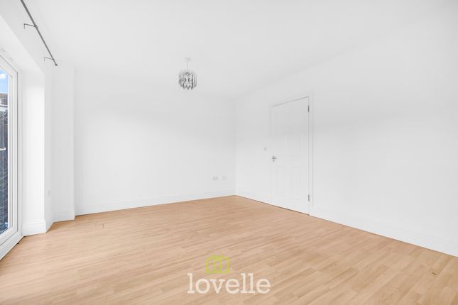 9c, Saunby Grove, Cleethorpes photo 2