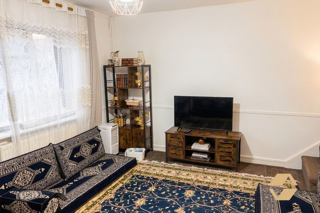 7, Pembury Court, HAYES photo 3