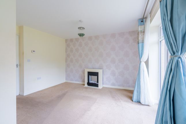 2, Lucy Baldwin Close, Stourport-on-severn photo 3