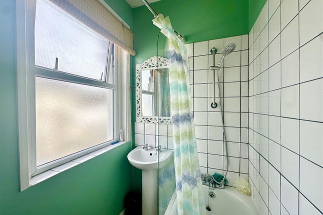 Flat for sale in Vicarage Road, Hastings