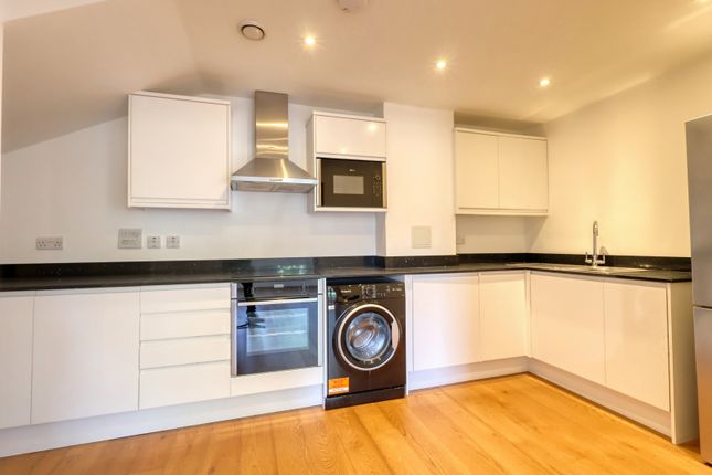 7 Westfields House,, London Road, Buckinghamshire photo 4
