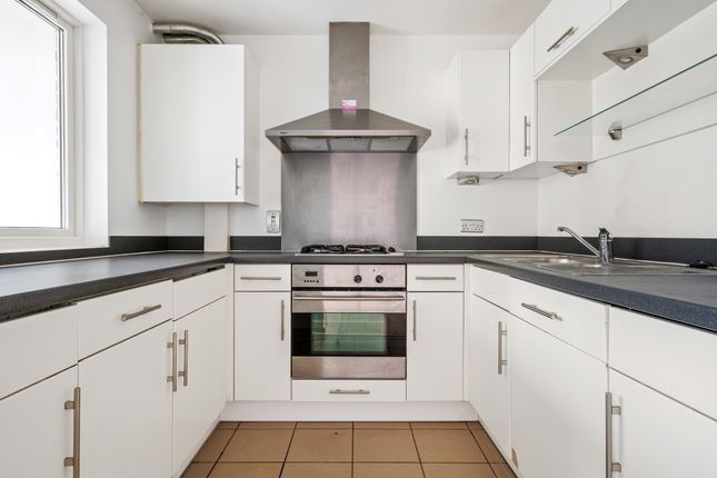 Flat for sale in Clephane Road, London