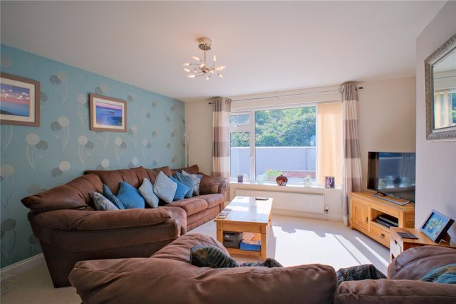 7, Cherry Grove, Devon photo 4