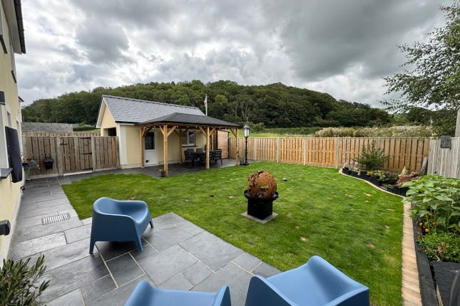 10, Clos Carrog, Llanrhystud photo 2