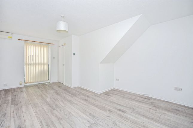 21, Marsh Gardens, Glos photo 3
