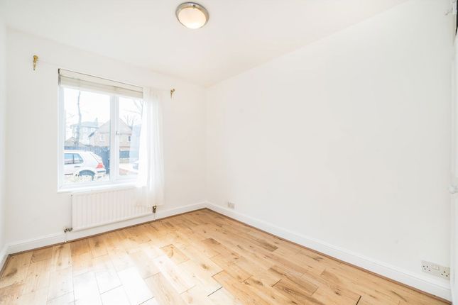 Flat 8, Nairn Court, 7, Trinity Road, London photo 4