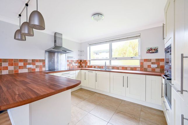 Thumbnail Flat for sale in The Shimmings, Boxgrove Road, Guildford