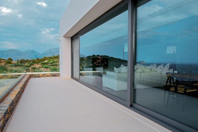 Villa for sale in Istro 721 00, Greece