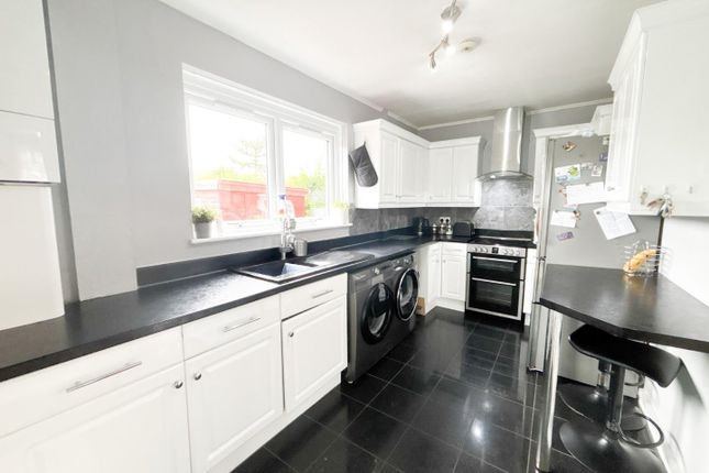 134, Salcombe Road, Knowle photo 3