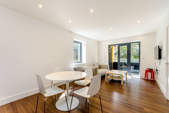 2-bed flat on Pipit Drive, Putney, £650,000
