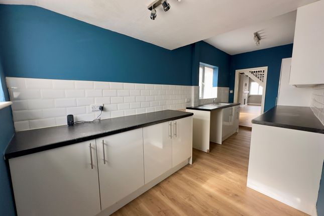 Thumbnail Terraced house for sale in King Street, Worksop
