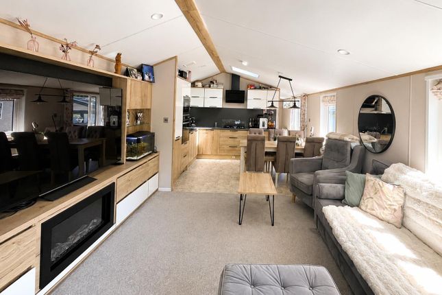 Lodge, Atlas Ovation, Ivyhouse Lane, Hastings photo 3