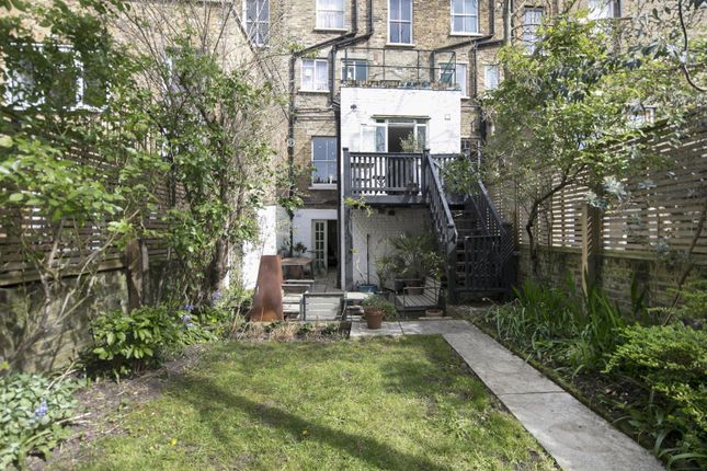 Flat for sale in Vicarage Grove, Camberwell